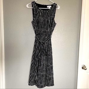 Size 10 Belted Black & White Elle Dress